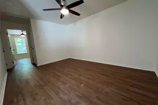 1231 Sycamore Ave, Huntsville, TX 77340 - Photo 11