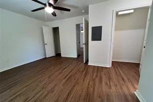 1231 Sycamore Ave, Huntsville, TX 77340 - Photo 9