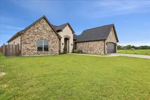 3915 Saif Wood, Beaumont, TX 77657 - Photo 3