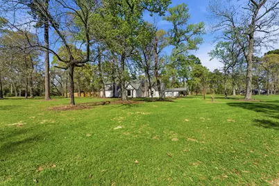 8526 Oakwood Drive, Magnolia, TX 77354 - Photo 5