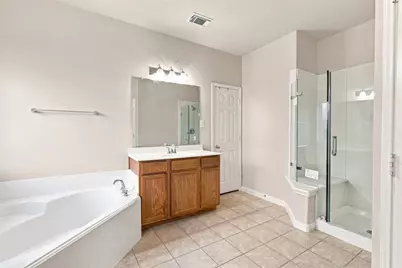 13107 Silhouette Bay Court, Pearland, TX 77584 - Photo 17
