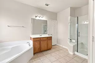 13107 Silhouette Bay Ct, Pearland, TX 77584 - Photo 17