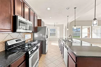 13107 Silhouette Bay Court, Pearland, TX 77584 - Photo 11