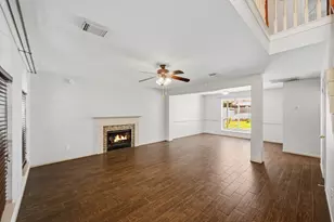 4111 Rocky Bend Dr, Sugar Land, TX 77479 - Photo 3