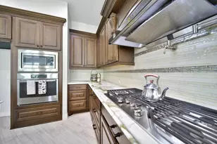 6718 Sotoria Ln, Sugar Land, TX 77479 - Photo 13