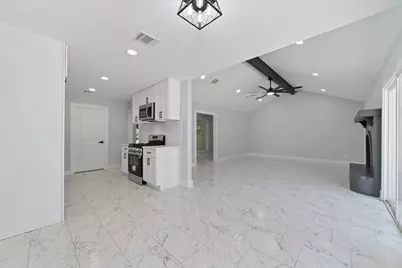 811 Timber Cove Drive, Seabrook, TX 77586 - Photo 13