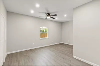 8402 Bassett Street, Houston, TX 77051 - Photo 9