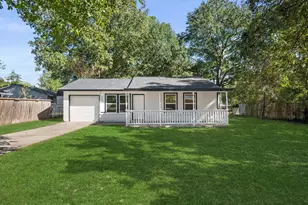 506 Worsham St, Montgomery, TX 77316 - Photo 1