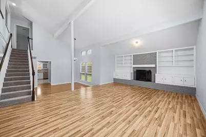 2926 Meadowcreek Drive, Missouri City, TX 77459 - Photo 9