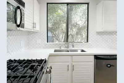 3 N Mossrock Road, The Woodlands, TX 77380 - Photo 7