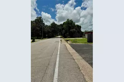 1718 W Dumble Street #14, Alvin, TX 77511 - Photo 15