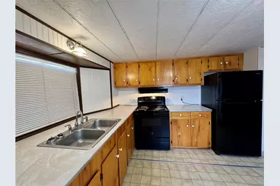 1718 W Dumble Street #14, Alvin, TX 77511 - Photo 5