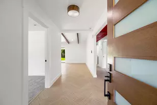 8202 Glencrest St, Houston, TX 77061 - Photo 3