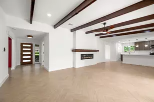 8202 Glencrest St, Houston, TX 77061 - Photo 7