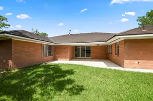 8202 Glencrest St, Houston, TX 77061 - Photo 23