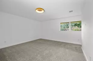 8202 Glencrest St, Houston, TX 77061 - Photo 21