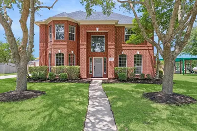 1331 Shady Bend Drive, Sugar Land, TX 77479 - Photo 3