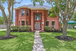 1331 Shady Bend Dr, Sugar Land, TX 77479 - Photo 3