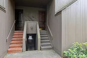 133 Litchfield Ln, Houston, TX 77024 - Photo 37