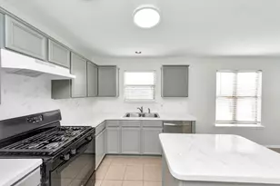 2610 Skyview Shadows Ct, Houston, TX 77047 - Photo 15