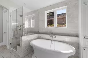 706 Oyster Creek Dr, Sugar Land, TX 77478 - Photo 27