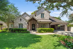 706 Oyster Creek Dr, Sugar Land, TX 77478 - Photo 1