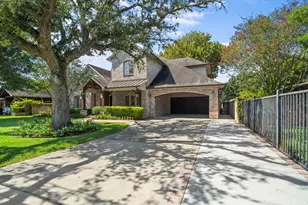 706 Oyster Creek Dr, Sugar Land, TX 77478 - Photo 47