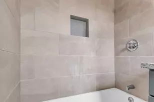 7919 Brays, Houston, TX 77012 - Photo 11