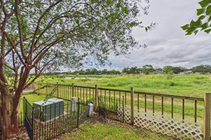15938 Seahorse Dr, Houston, TX 77062 - Photo 33