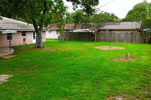 1607 McFarland St, Baytown, TX 77520 - Photo 21