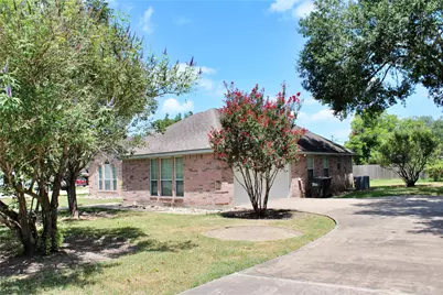 110 S River Drive, Columbus, TX 78934 - Photo 35