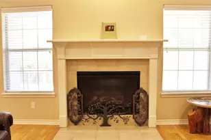 110 S River Dr, Columbus, TX 78934 - Photo 9