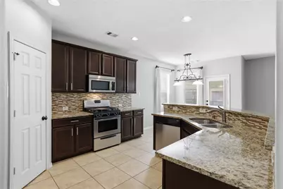 2412 Via Montesano, League City, TX 77573 - Photo 17