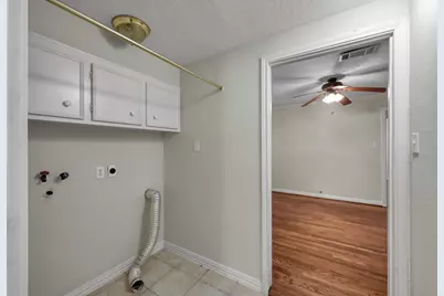 210 Harris Boulevard, Conroe, TX 77301 - Photo 19