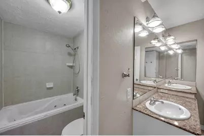 210 Harris Boulevard, Conroe, TX 77301 - Photo 21