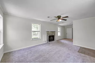210 Harris Boulevard, Conroe, TX 77301 - Photo 23