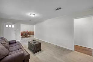 210 Harris Blvd, Conroe, TX 77301 - Photo 5