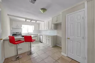 210 Harris Blvd, Conroe, TX 77301 - Photo 9