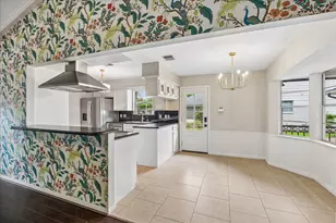 507 Blue Willow Dr, Houston, TX 77042 - Photo 17