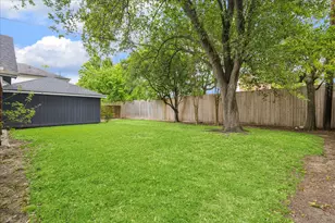 507 Blue Willow Dr, Houston, TX 77042 - Photo 39