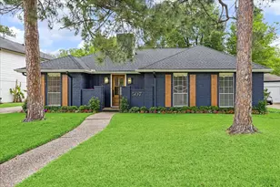 507 Blue Willow Dr, Houston, TX 77042 - Photo 1