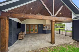 507 Blue Willow Dr, Houston, TX 77042 - Photo 37