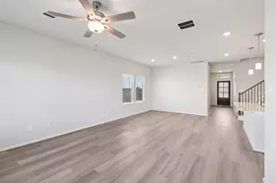 12027 Shining Lk Dr, Baytown, TX 77523 - Photo 5