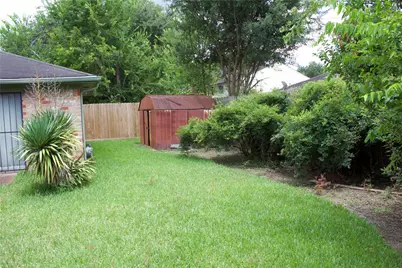7931 Southmeadow Drive, Houston, TX 77071 - Photo 11