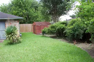 7931 Southmeadow Dr, Houston, TX 77071 - Photo 11