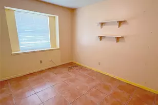 7931 Southmeadow Dr, Houston, TX 77071 - Photo 7