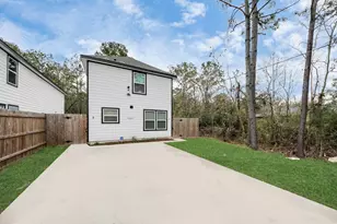 6004 Wedgefield St, Houston, TX 77028 - Photo 1