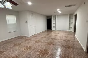 9018 McGallion Rd, Houston, TX 77022 - Photo 9