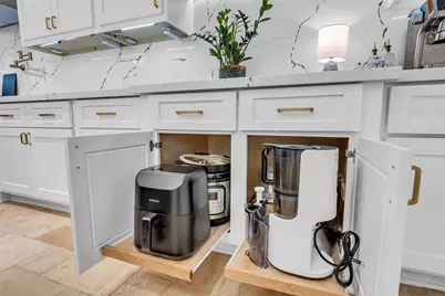 143 W Valera Ridge Place, Spring, TX 77389 - Photo 17