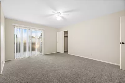 304 E Adoue Street, Alvin, TX 77511 - Photo 7